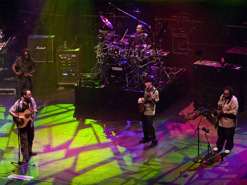 Dave Matthews Band at Jiffy Lube Live